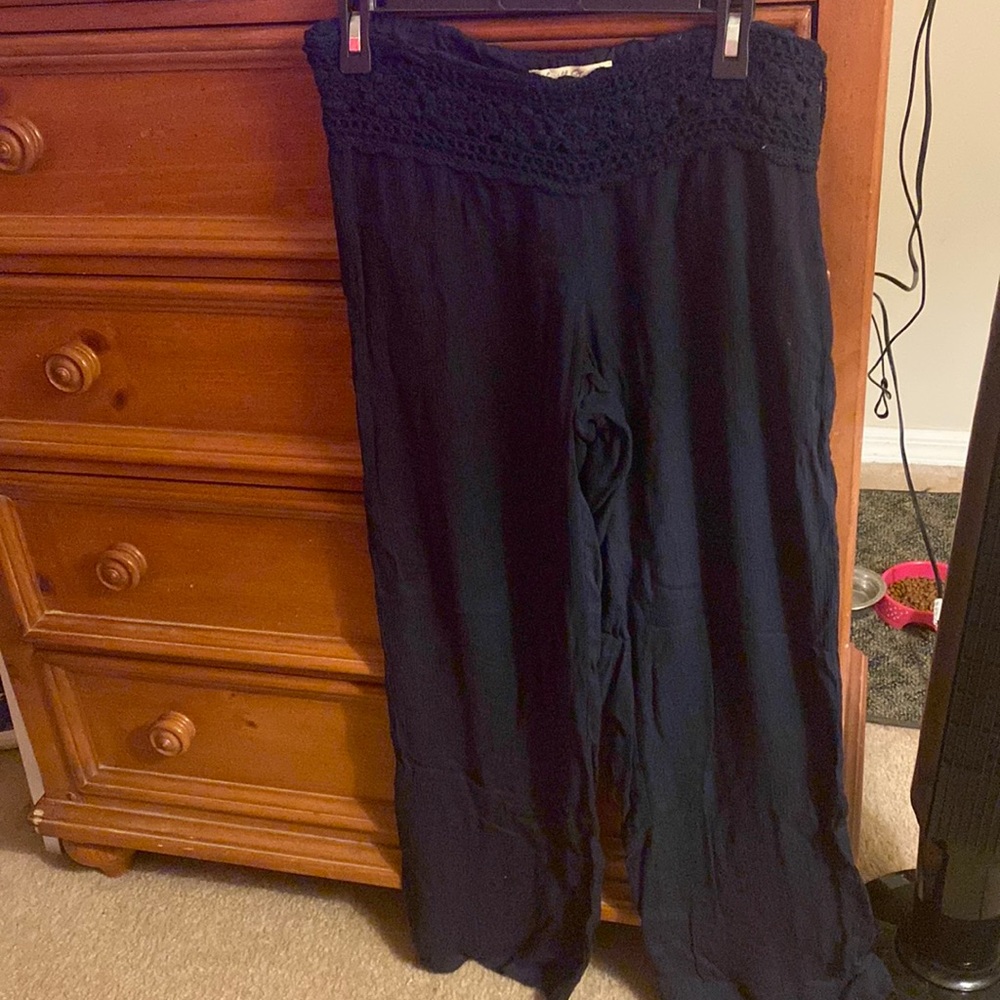 Vanilla star palazzo pants size small